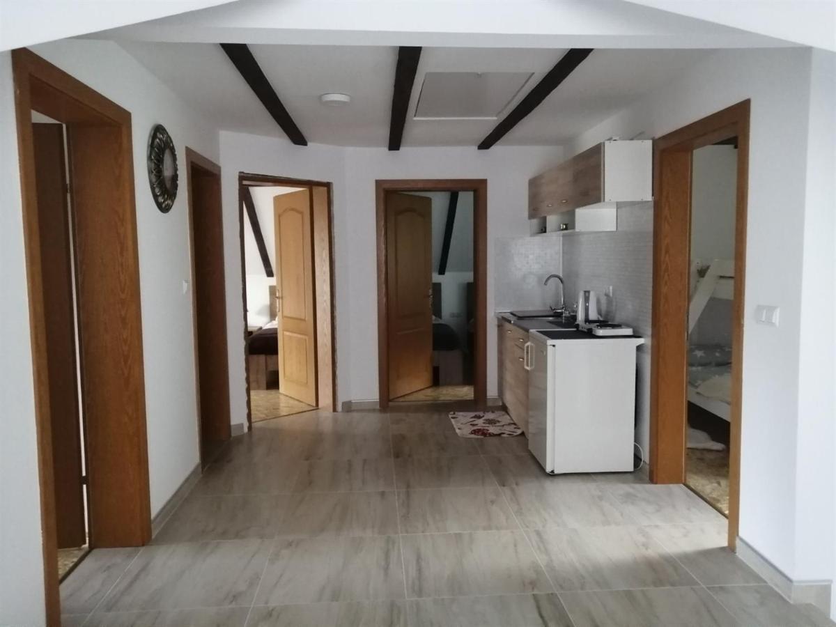 Vacation House Studenac Bihać Exterior foto